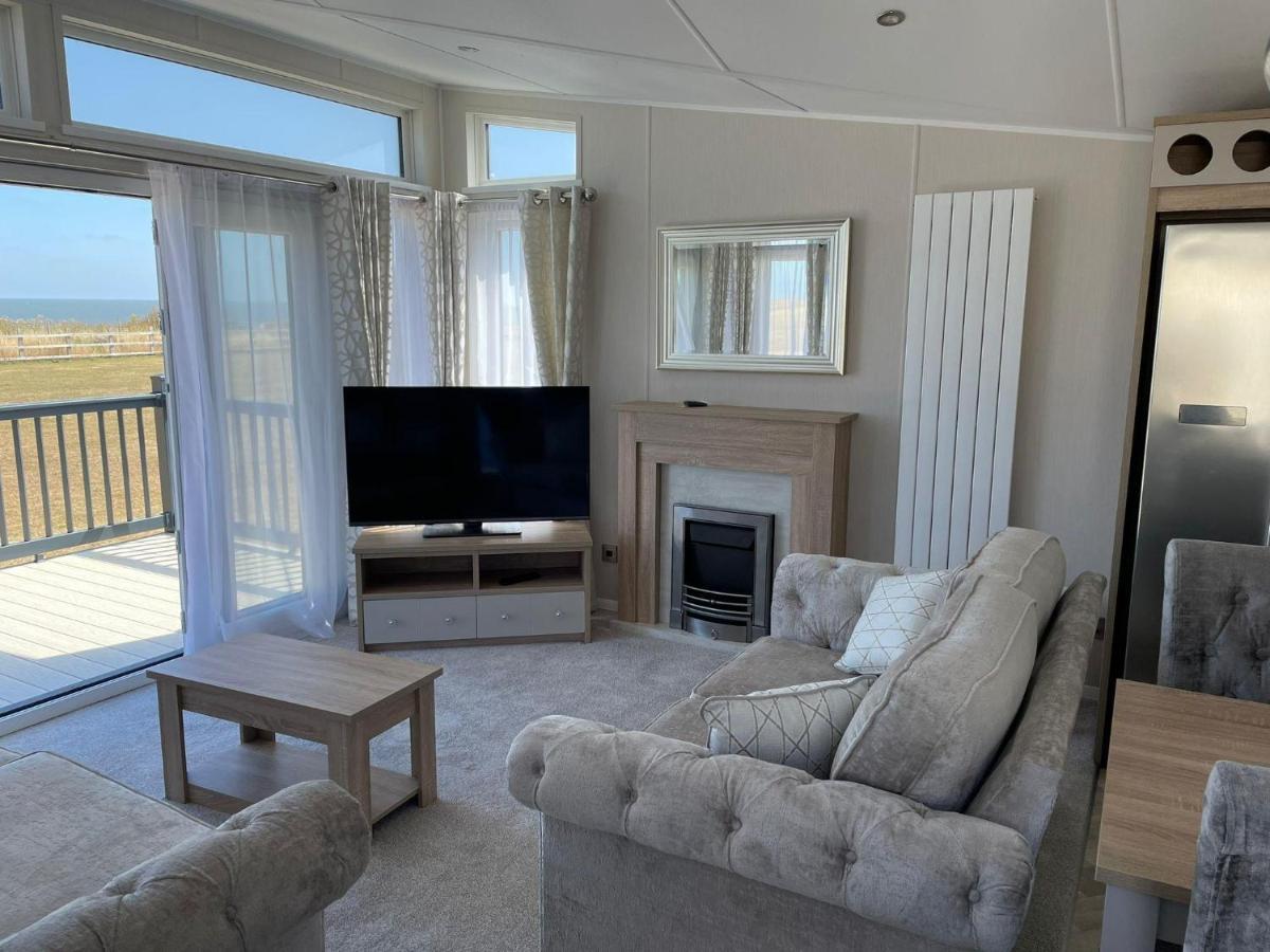 Stunning Caravan With Full Sea Views At Broadland Sands In Suffolk Ref 20236Bs Hopton on Sea Екстериор снимка