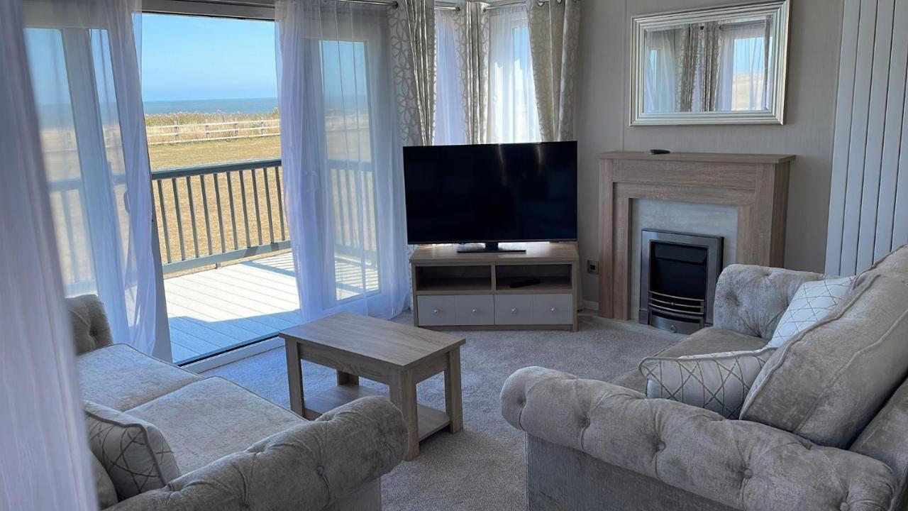 Stunning Caravan With Full Sea Views At Broadland Sands In Suffolk Ref 20236Bs Hopton on Sea Екстериор снимка